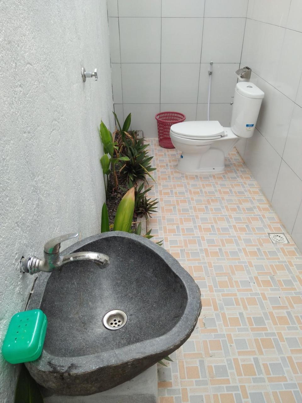 Chemel Homestay Kuta  Luaran gambar